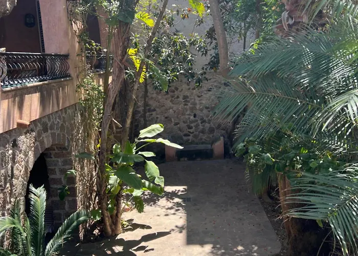 Casa Bacot Canneto (Lipari)